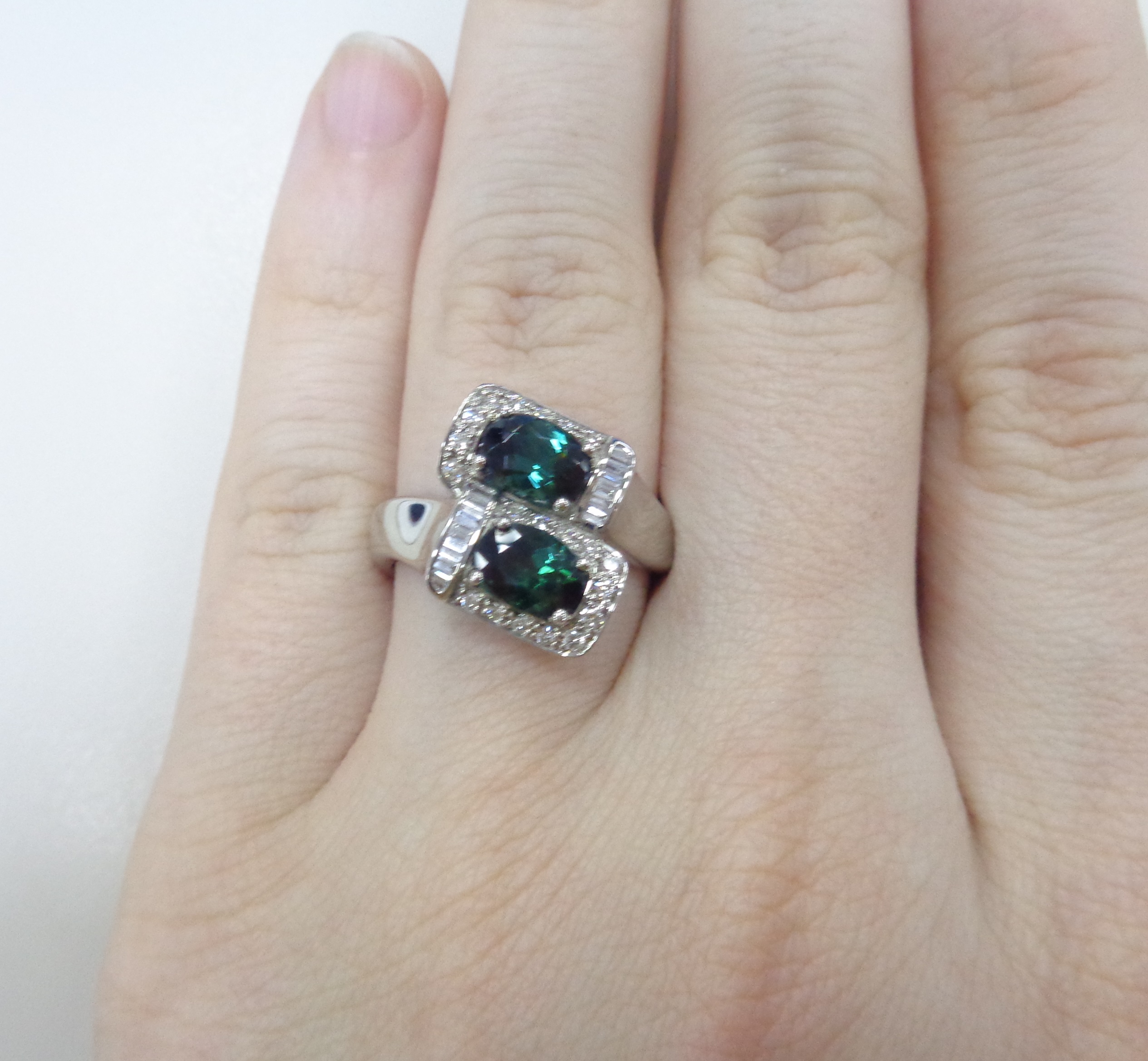 Кольцо из белого золота с турмалинами